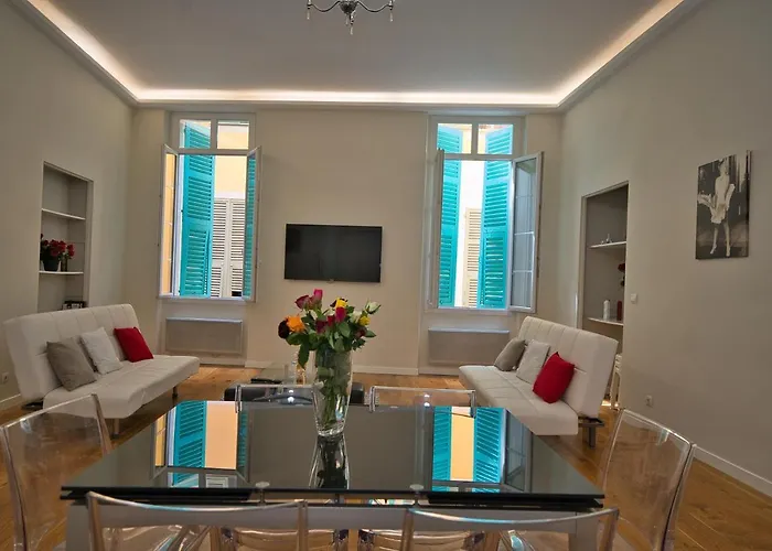 아파트 Old Town Luxury 3 Beds *