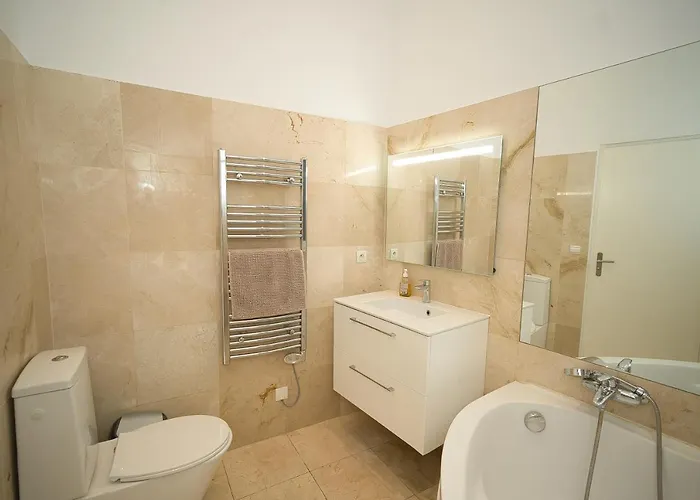 Old Town Luxury 3 Beds * 니스