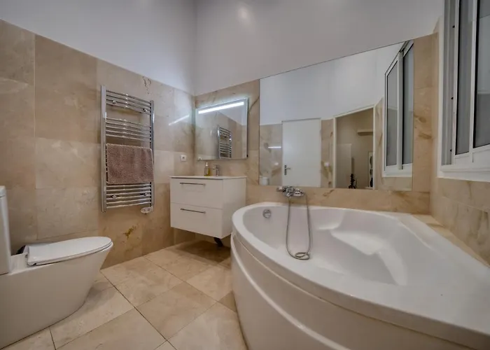 Old Town Luxury 3 Beds Nice