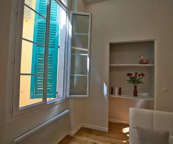 Old Town Luxury 3 Beds شقة نيس